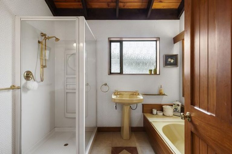 Photo of property in 426a Karori Road, Karori, Wellington, 6012