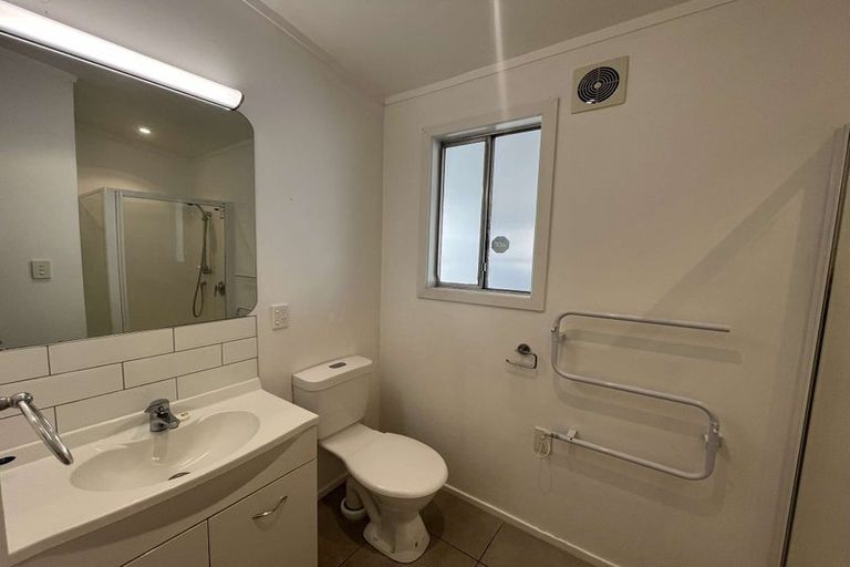 Photo of property in 2/71 Hikurangi Street, Trentham, Upper Hutt, 5018