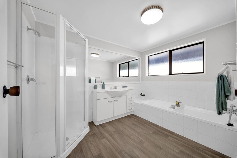 Photo of property in 7 Catania Place, Conifer Grove, Takanini, 2112