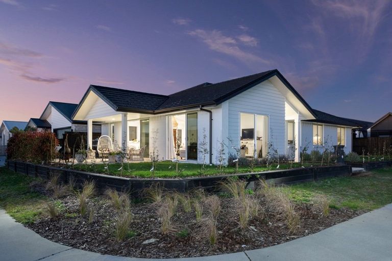 Photo of property in 35 El Questro Drive, Papamoa, 3118