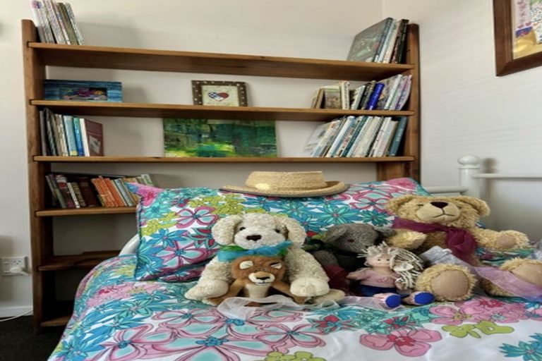 Photo of property in 37 Kinley Street, Rangiora, 7400