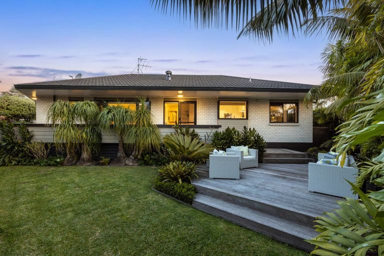 Photo of property in 23 Glucina Avenue, West Harbour, Auckland, 0618