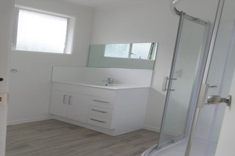 Photo of property in 62-64 Moore Street, Hillcrest, Auckland, 0627