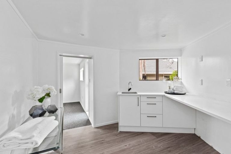 Photo of property in 1/22 Bevyn Street, Castor Bay, Auckland, 0620