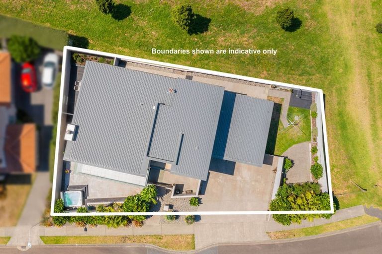 Photo of property in 134 Renown Road, Raumati South, Paraparaumu, 5032