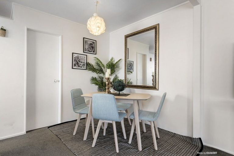 Photo of property in 11 Commons Way, Crofton Downs, Wellington, 6035