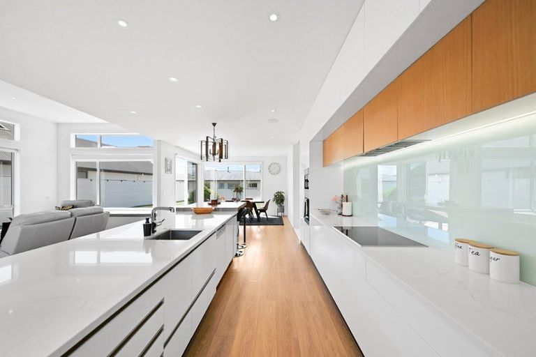 Photo of property in 33 Roy Hilton Drive, Flagstaff, Hamilton, 3210