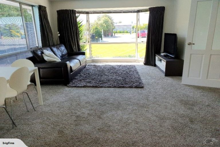 Photo of property in 76 Blue Gum Place, New Brighton, Christchurch, 8083