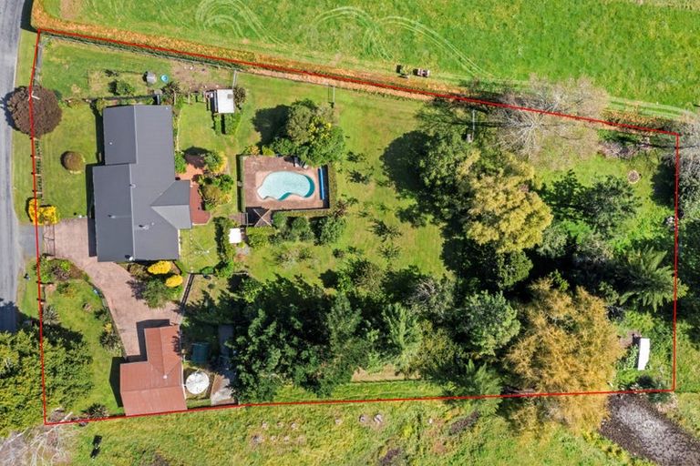 Photo of property in 243 Woodside Road, Matangi, Hamilton, 3284