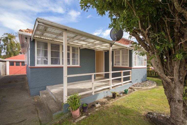 Photo of property in 25 Andrew Avenue, Roslyn, Palmerston North, 4414
