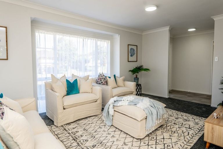 Photo of property in 5 Greta Banks Place, Wattle Downs, Auckland, 2103