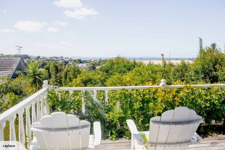 Photo of property in 33 Scott Road, Stanmore Bay, Whangaparaoa, 0932