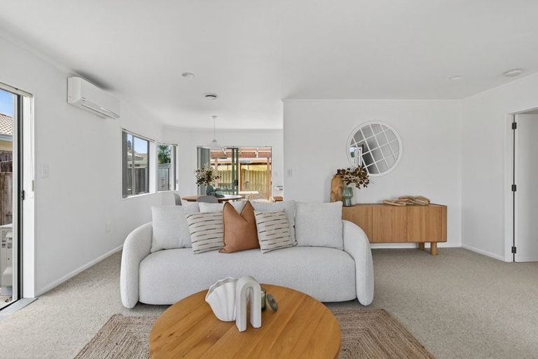 Photo of property in 2 James Henry Avenue, Papamoa Beach, Papamoa, 3118