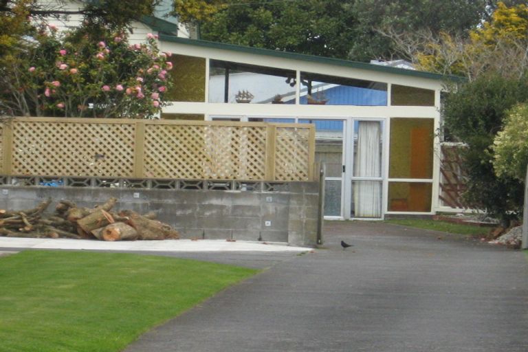 Photo of property in 85a Tukapa Street, Westown, New Plymouth, 4310