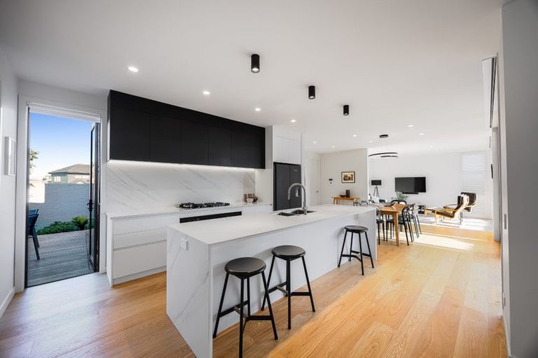 Photo of property in 39d Kowhai Road, Mairangi Bay, Auckland, 0630