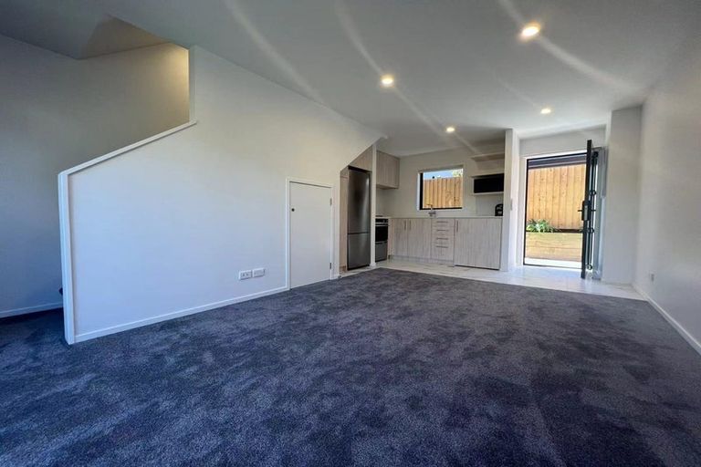 Photo of property in 7/10 Yeovil Road, Te Atatu Peninsula, Auckland, 0610