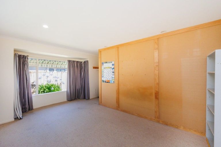 Photo of property in 9 Woodgate Court, Fitzherbert, Palmerston North, 4410