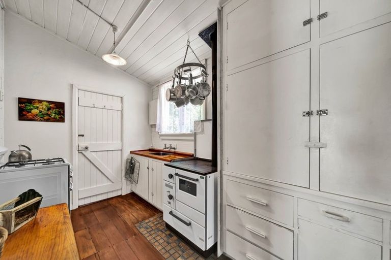 Photo of property in 215 Smart Road, Hillsborough, New Plymouth, 4372