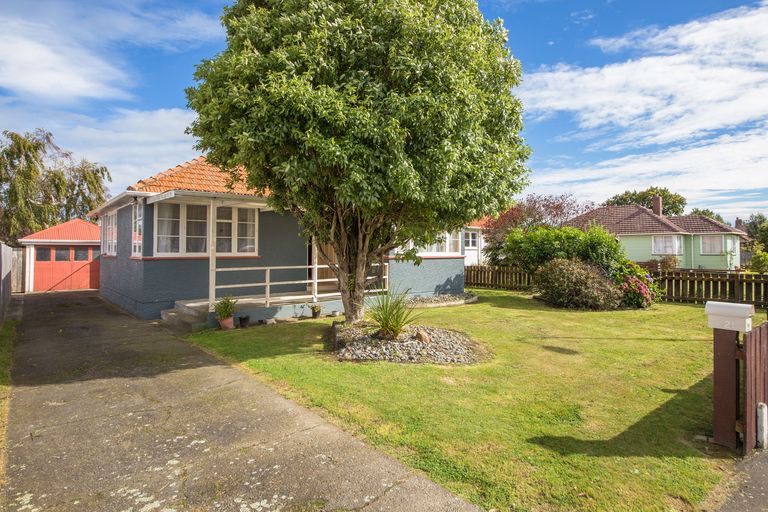 Photo of property in 25 Andrew Avenue, Roslyn, Palmerston North, 4414