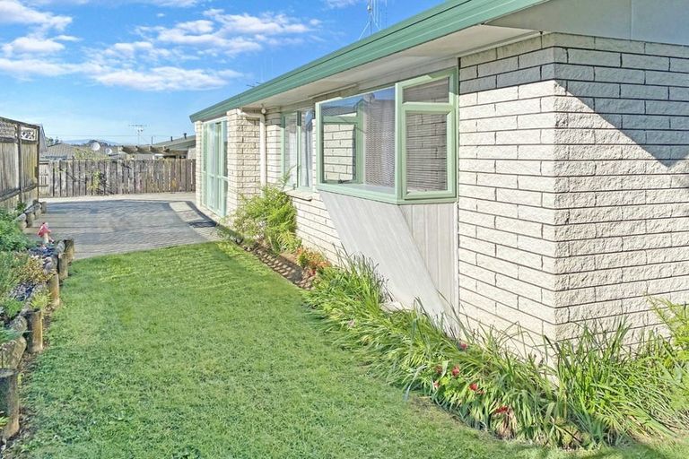 Photo of property in 2/1110 Bank Street, Te Awamutu, 3800