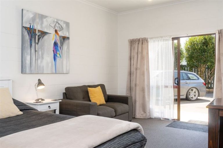 Photo of property in 187 High Street North, Carterton, 5713