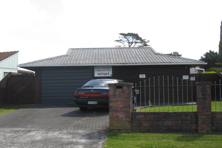 Photo of property in 6 Rukumoana Place, Clendon Park, Auckland, 2103