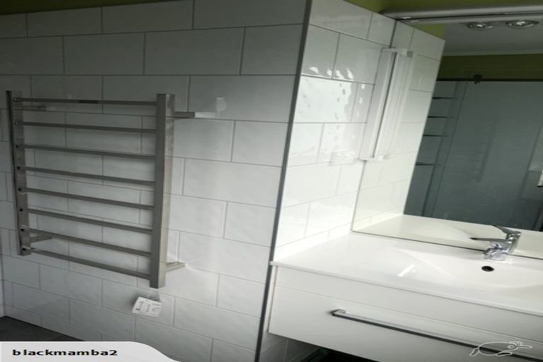 Photo of property in 17b Govind Grove, Ngaio, Wellington, 6035