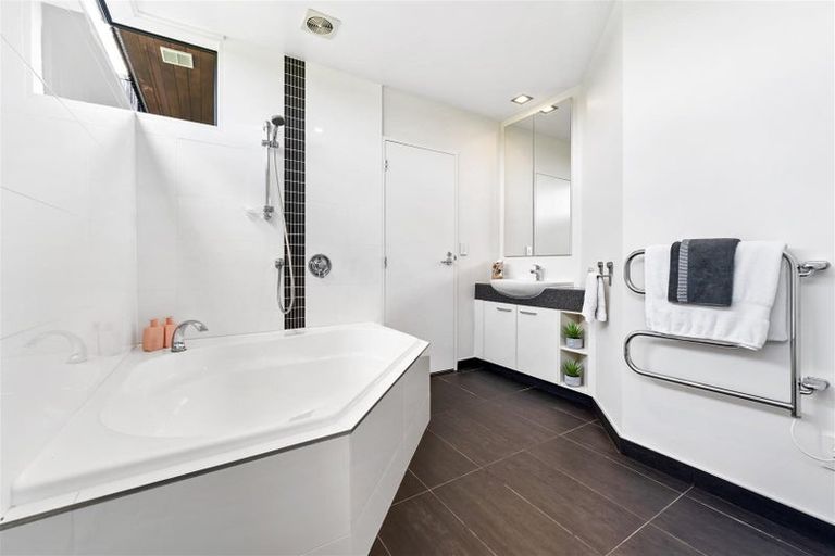 Photo of property in 206 Trigg Road, Kumeu, 0891