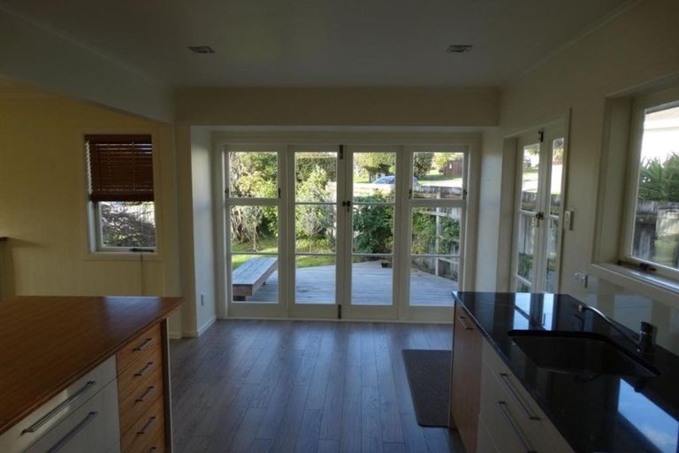 Photo of property in 1/3 Mackenzie Street, Te Atatu South, Auckland, 0610