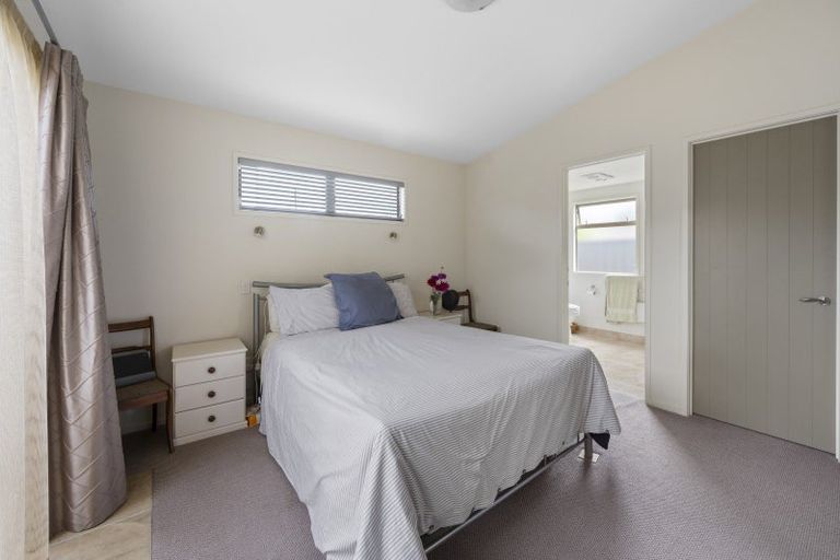 Photo of property in 24 Akaroa Road, Poraiti, Napier, 4112
