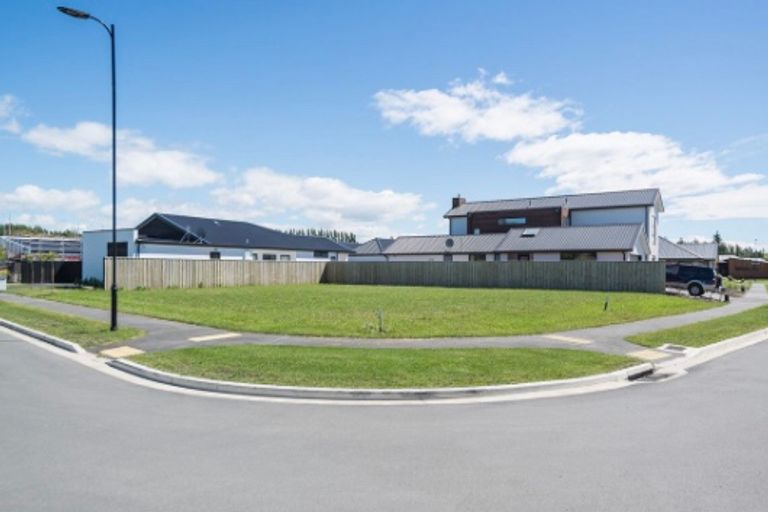 Photo of property in 8 Broadstairs Avenue, Casebrook, Christchurch, 8051