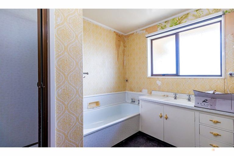 Photo of property in 5a Innes Street, Waimate, 7924