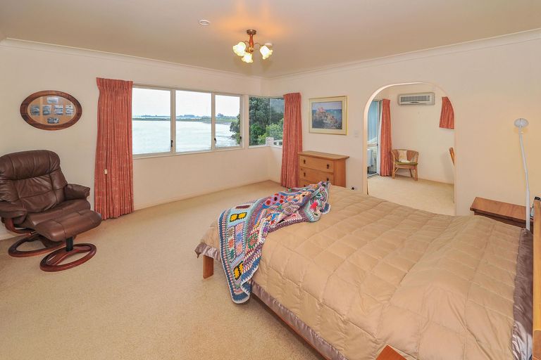 Photo of property in 62a Youngs Road, Papakura, 2110