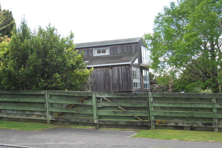 Photo of property in 5 Alberta Street, Acacia Bay, Taupo, 3330