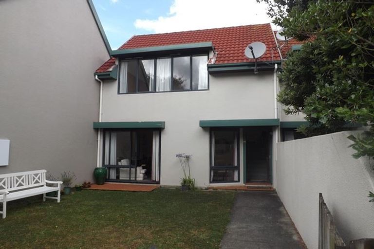 Photo of property in 27 Mcbain Grove, Avalon, Lower Hutt, 5011