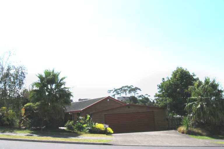 Photo of property in 11 Ian Sage Avenue, Torbay, Auckland, 0630