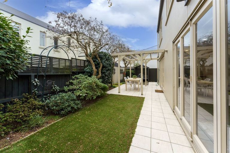 Photo of property in 490a Manchester Street, St Albans, Christchurch, 8014