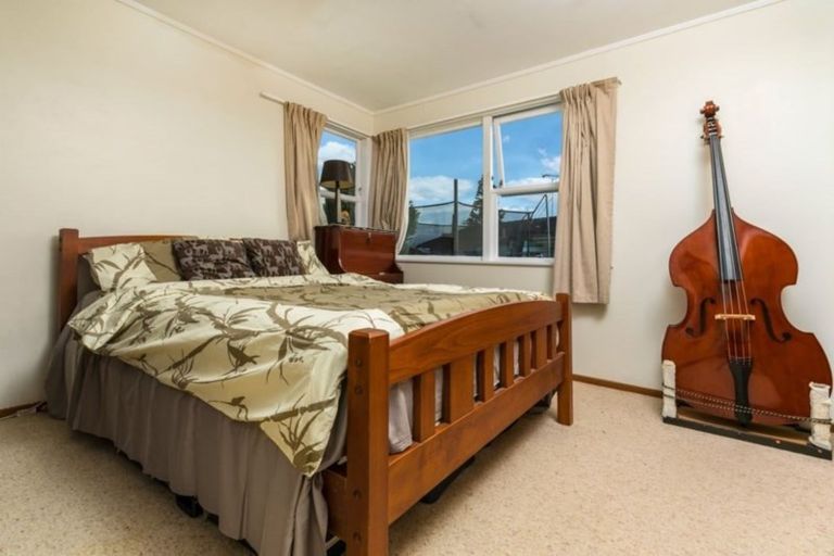Photo of property in 6 Lauris Place, Birkdale, Auckland, 0626