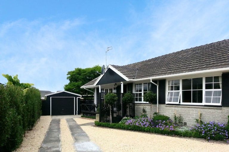 Photo of property in 278 Lake Terrace Road, Shirley, Christchurch, 8061