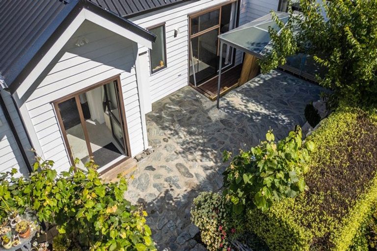 Photo of property in 22 Golden Terrace, Queenstown, 9300