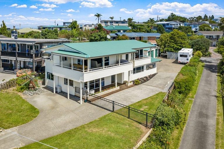 Photo of property in 12 Rishworth Avenue, Stanmore Bay, Whangaparaoa, 0932