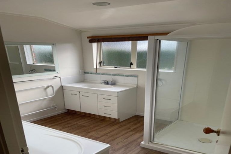 Photo of property in 130a Windsor Road, Bellevue, Tauranga, 3110