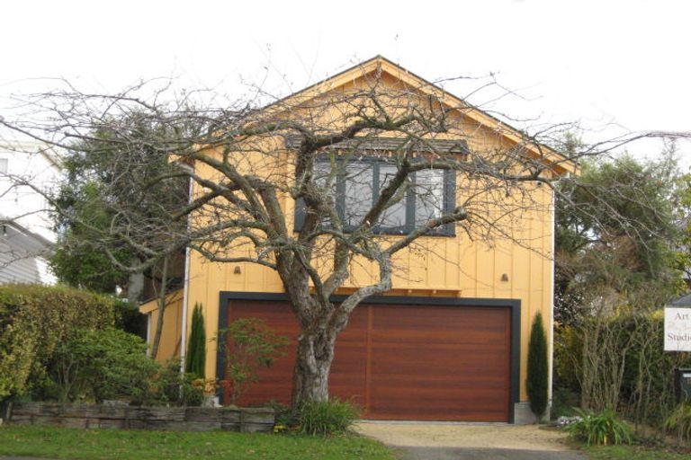 Photo of property in 15 Hawkesbury Avenue, St Albans, Christchurch, 8014