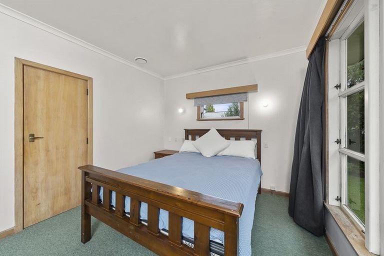 Photo of property in 36 Ongo Road, Hunterville, 4730