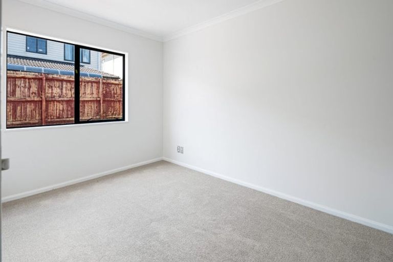 Photo of property in 35 Kestev Drive, Flat Bush, Auckland, 2016