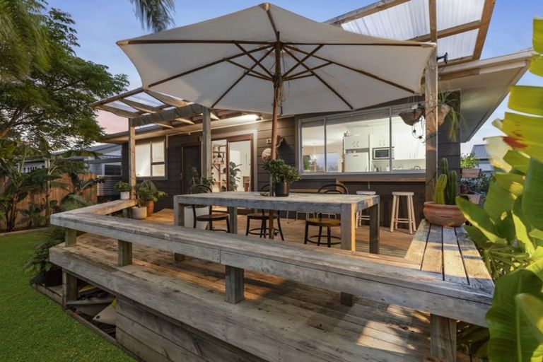 Photo of property in 105 Bell Street, Whangamata, 3620