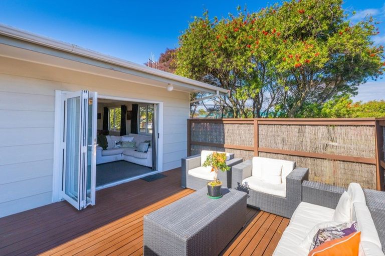 Photo of property in 57 Mazengarb Road, Paraparaumu Beach, Paraparaumu, 5032