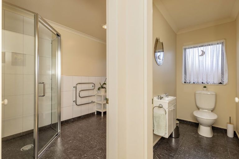 Photo of property in 196 Milne Drive, Paraparaumu, 5032