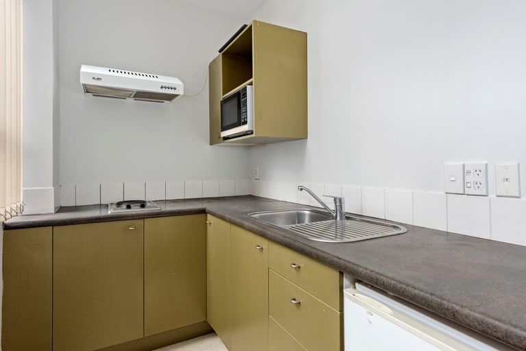 Photo of property in Hume House, 13/152 The Terrace, Wellington Central, Wellington, 6011