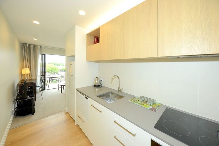 Photo of property in West Fitzroy, 5d/66 Armagh Street, Christchurch Central, Christchurch, 8013